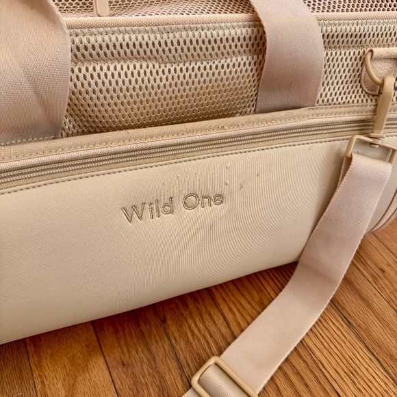 EUC Wild One Pet Travel Carrier in Tan - Picture 4 of 7